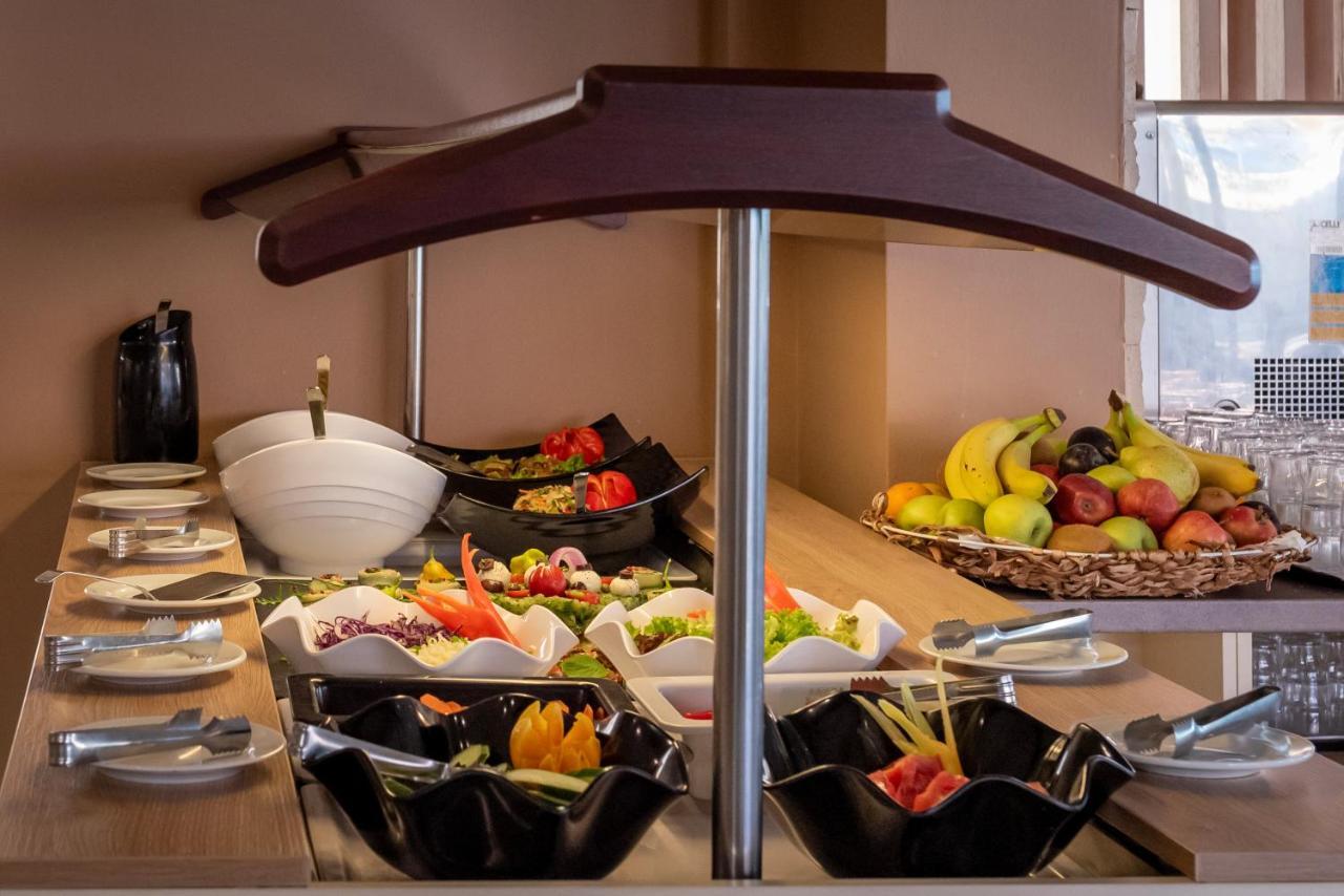 Eurohotel Theo Hotel Agia Marina Dış mekan fotoğraf