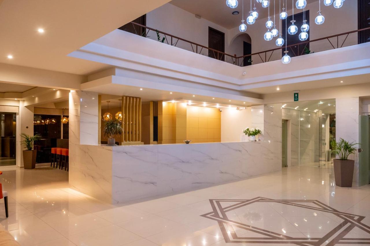 Eurohotel Theo Hotel Agia Marina Dış mekan fotoğraf